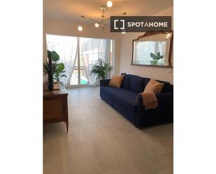 Living room of Flat to rent in  Madrid Capital  with Air Conditioner, Heating and Furnished
