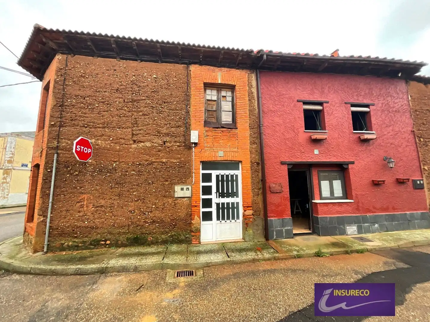 Vista exterior de Casa o xalet en venda en Bustillo del Páramo amb Calefacció i Moblat