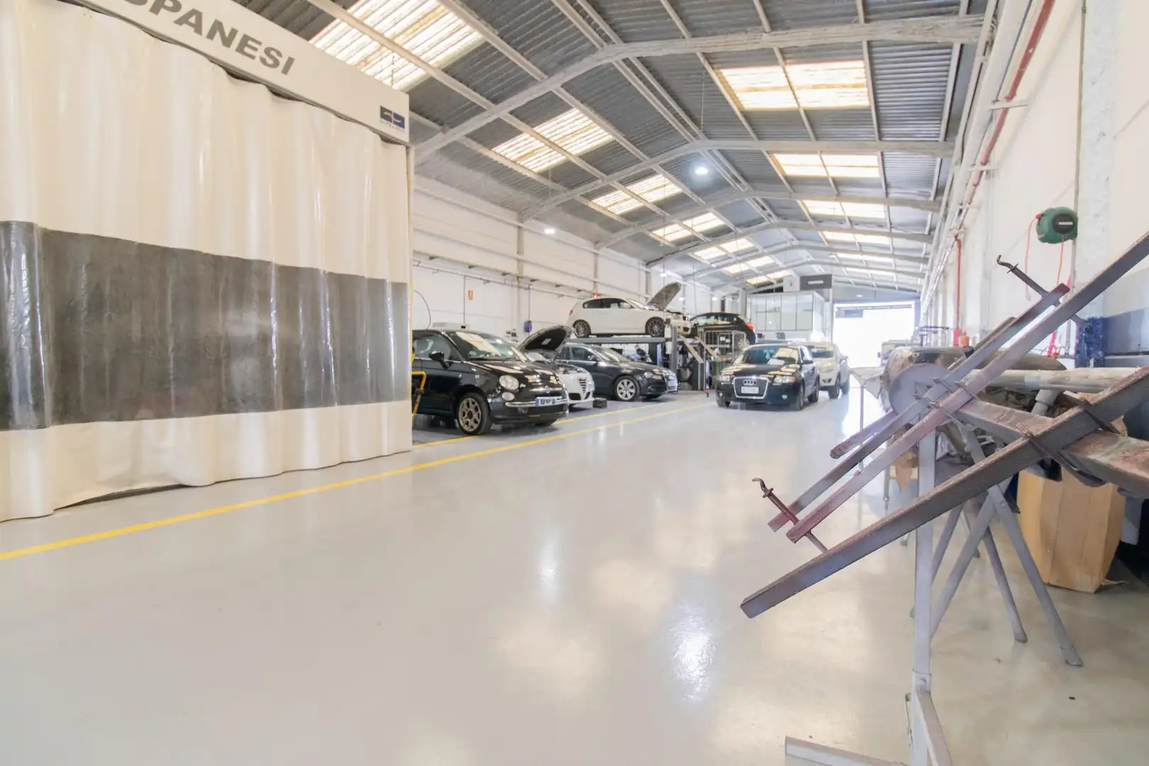 Parking de Nave industrial en venta en Sagunto / Sagunt