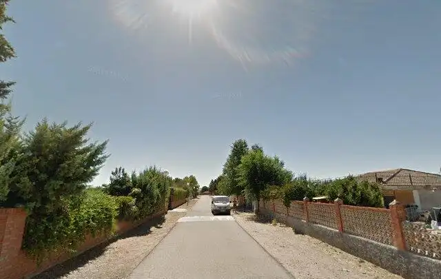 Außenansicht von Einfamilien-Reihenhaus zum Verkauf in Illana mit Schwimmbad