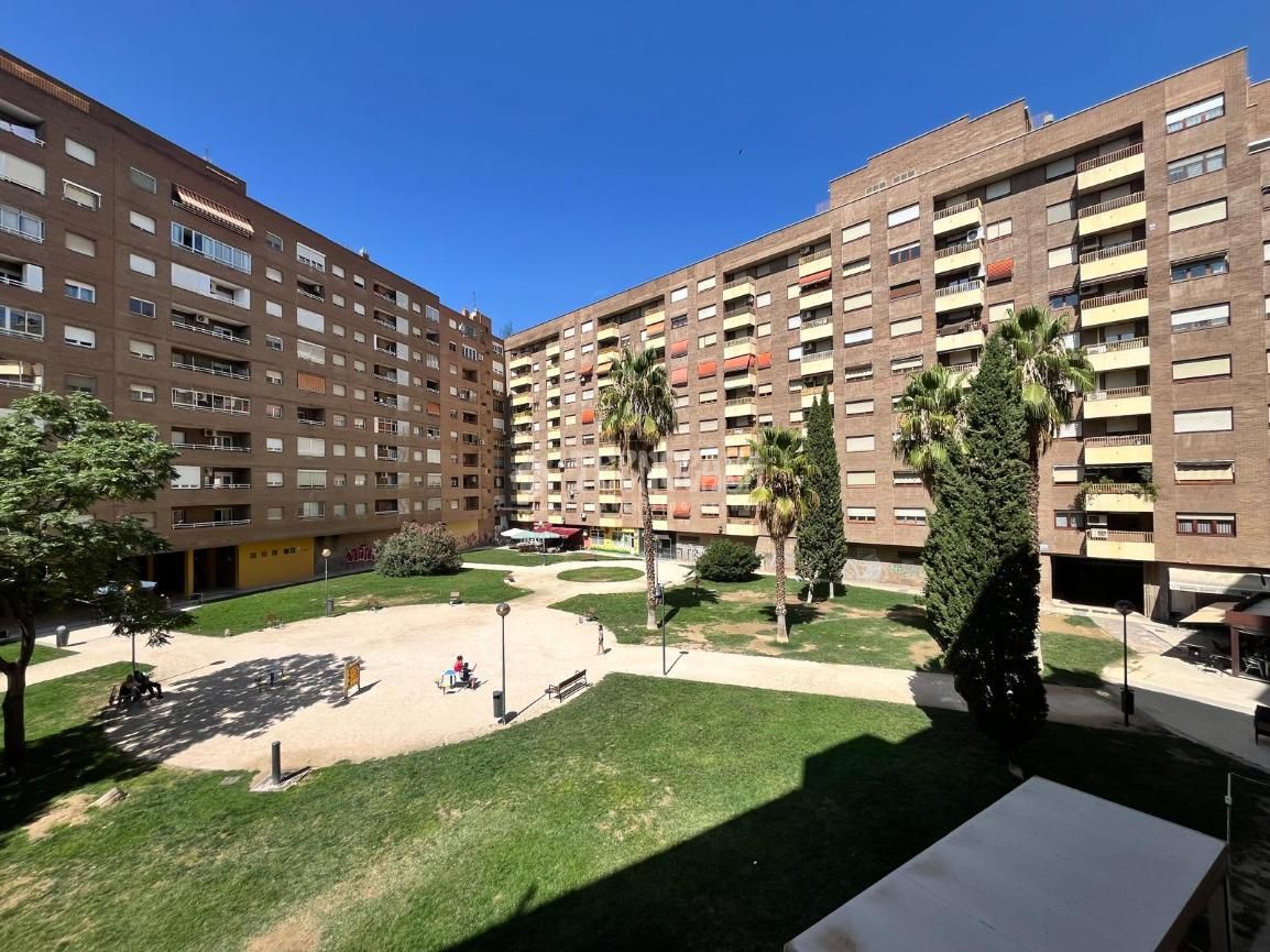 Vista exterior de Pis en venda en  Zaragoza Capital