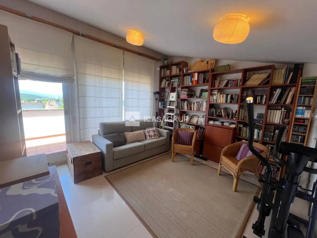 Living room of Detached homes for rent in Sant Cugat del Vallès  with Air Conditioner, Heating and Terrace
