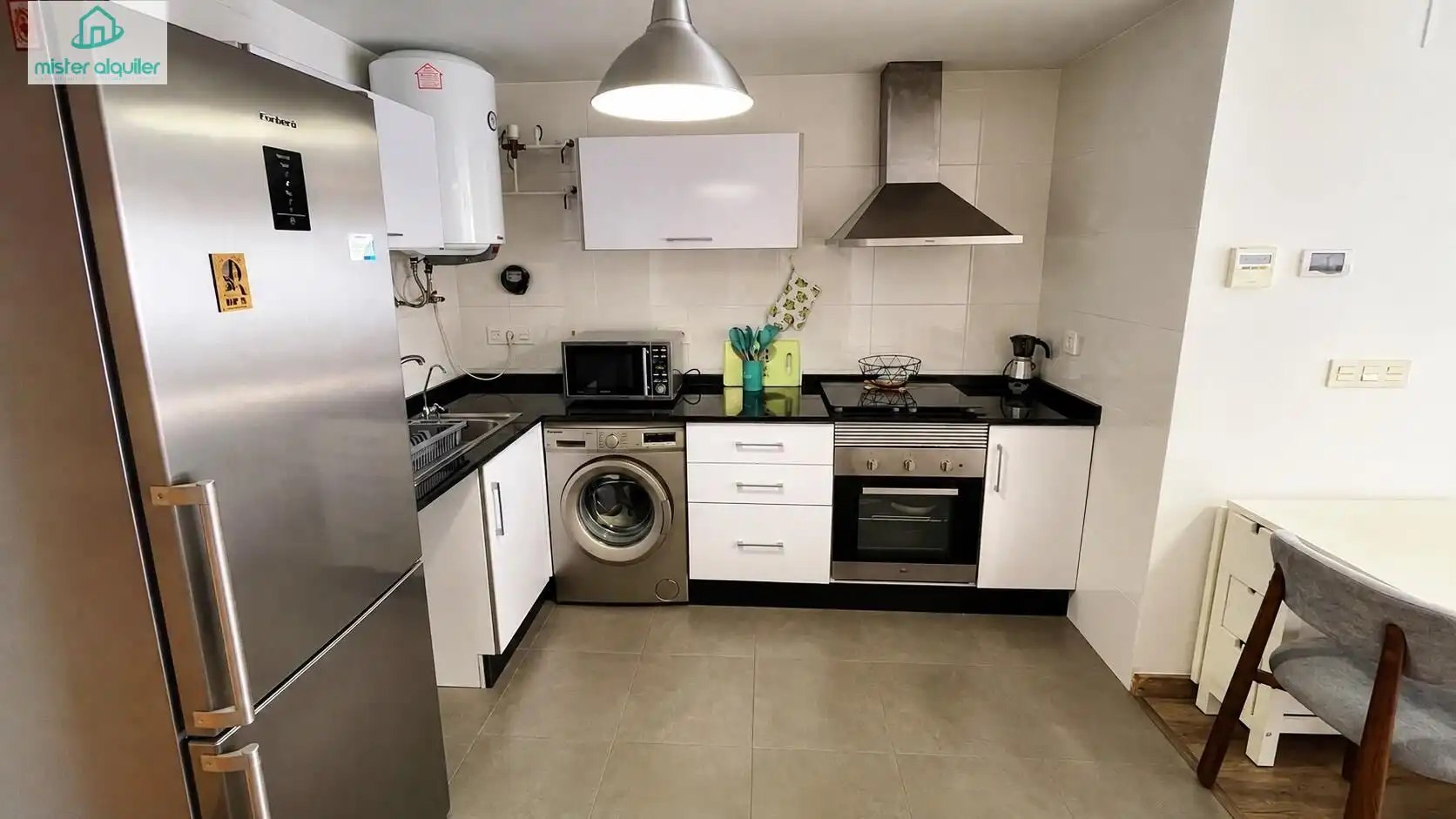 Cuina de Apartament de lloguer en El Campello amb Aire condicionat, Calefacció i Terrassa