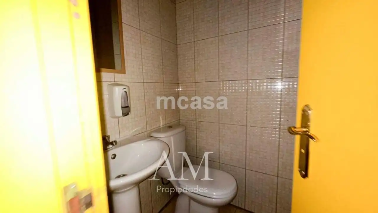 Badezimmer von Geschaftsraum zur Miete in Vigo 