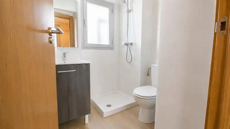 Baño de Piso en venta en Málaga con Aire acondicionado, Calefacción y Terraza