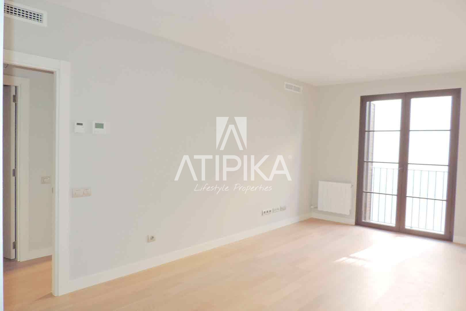 Bedroom of Flat for sale in  Barcelona Capital  with Air Conditioner, Parquet flooring and Community pool