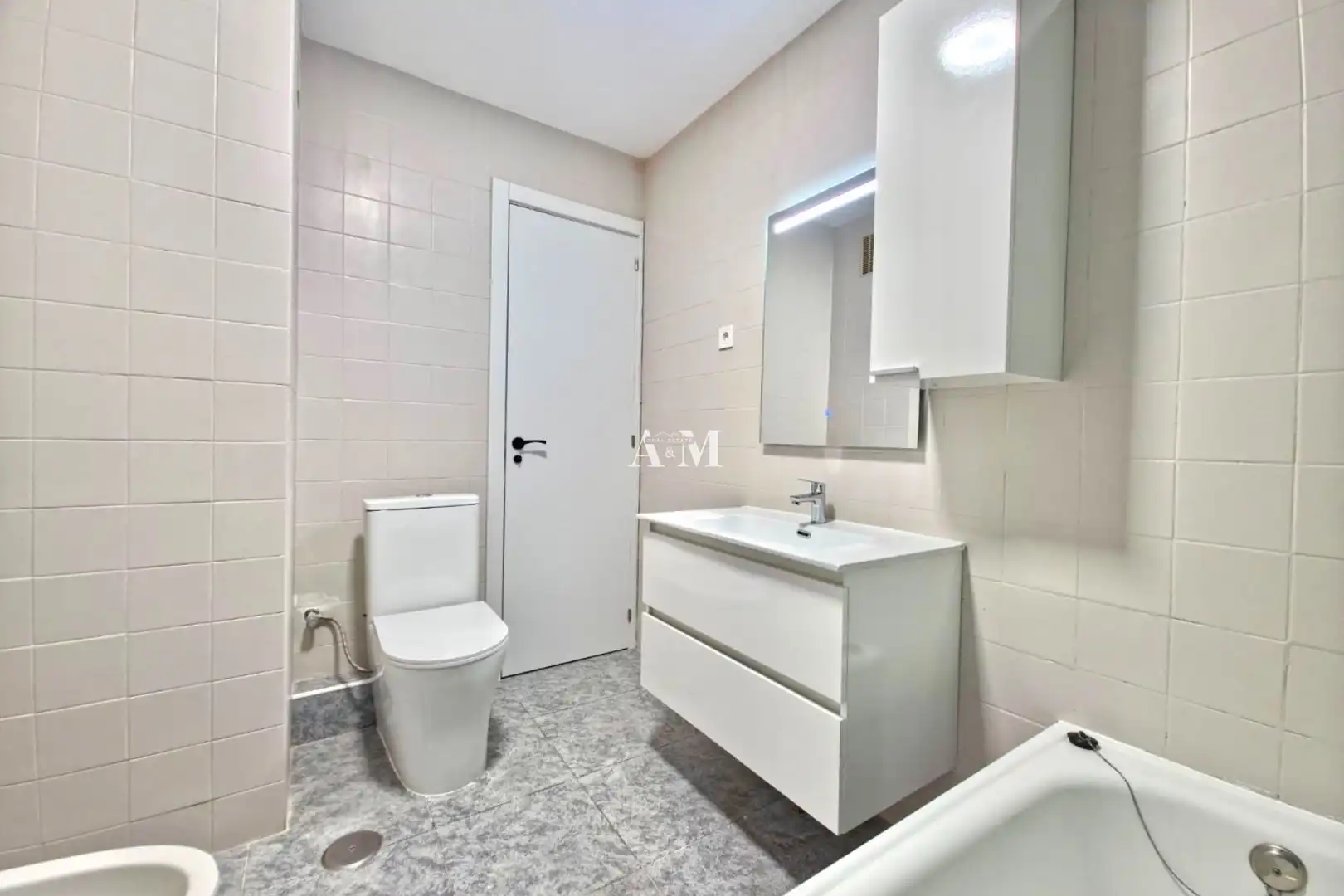 Bathroom of Flat for sale in Torrevieja  with Balcony