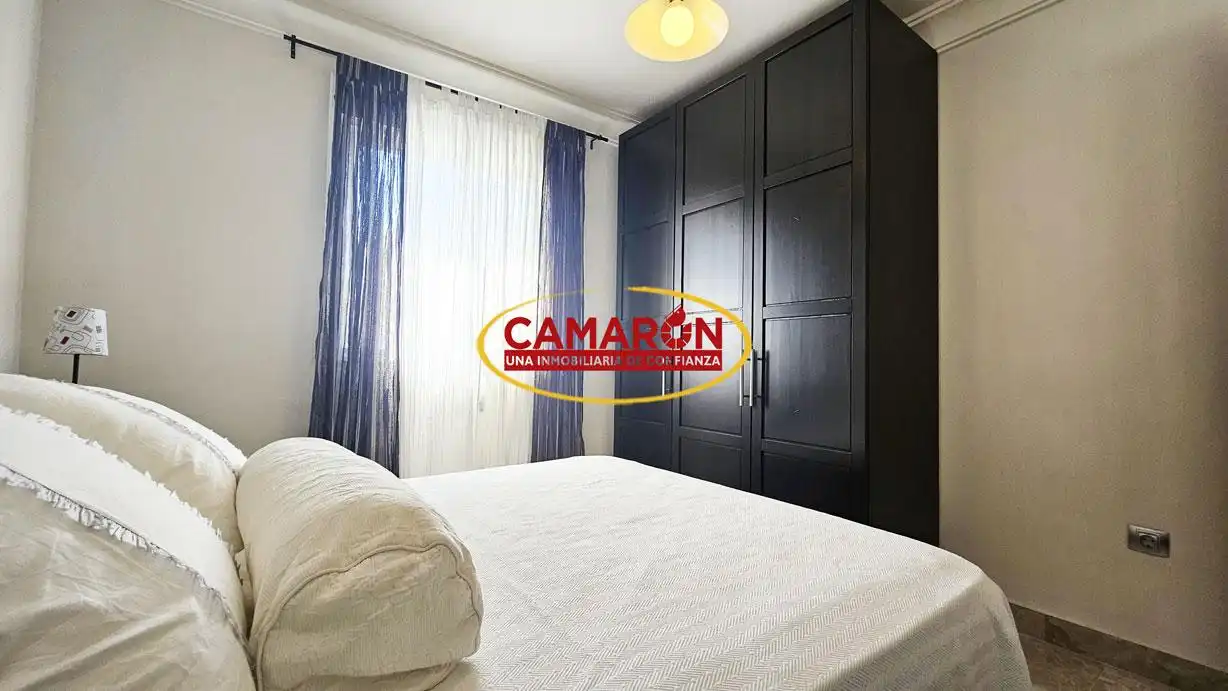 Habitación de Casa adosada en venta en La Puebla del Río con Trastero y Amueblado