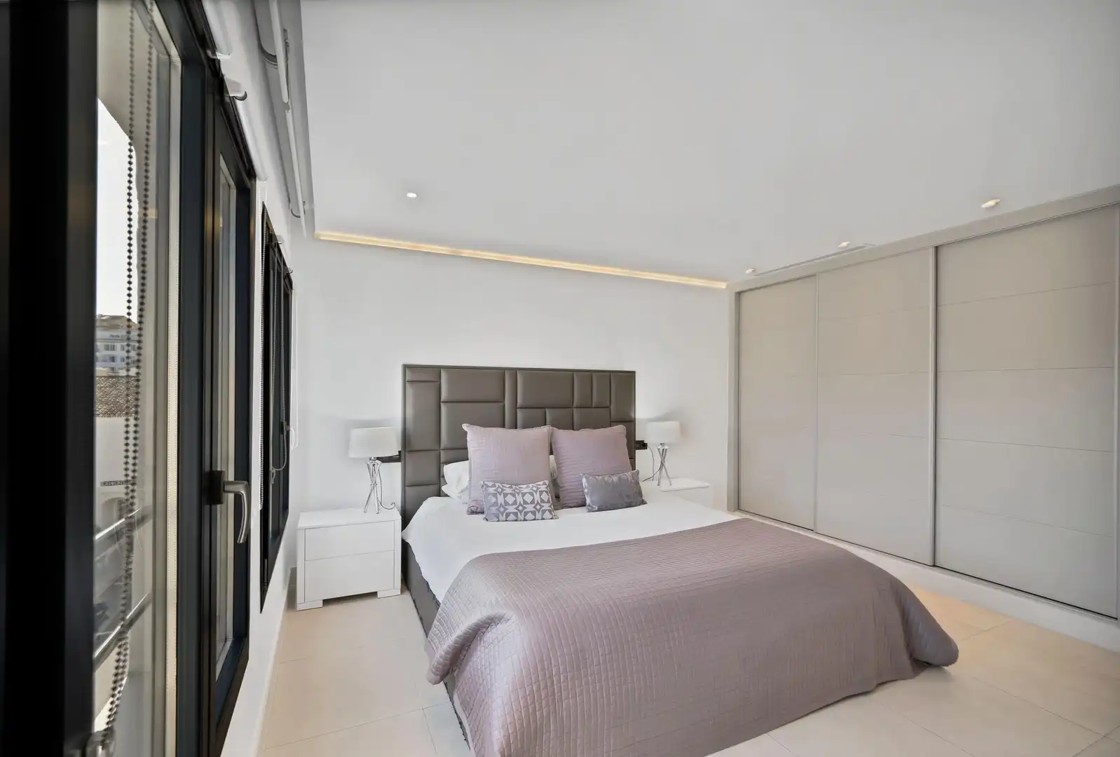 Schlafzimmer von Maisonette zum Verkauf in Marbella mit Klimaanlage und Heizung