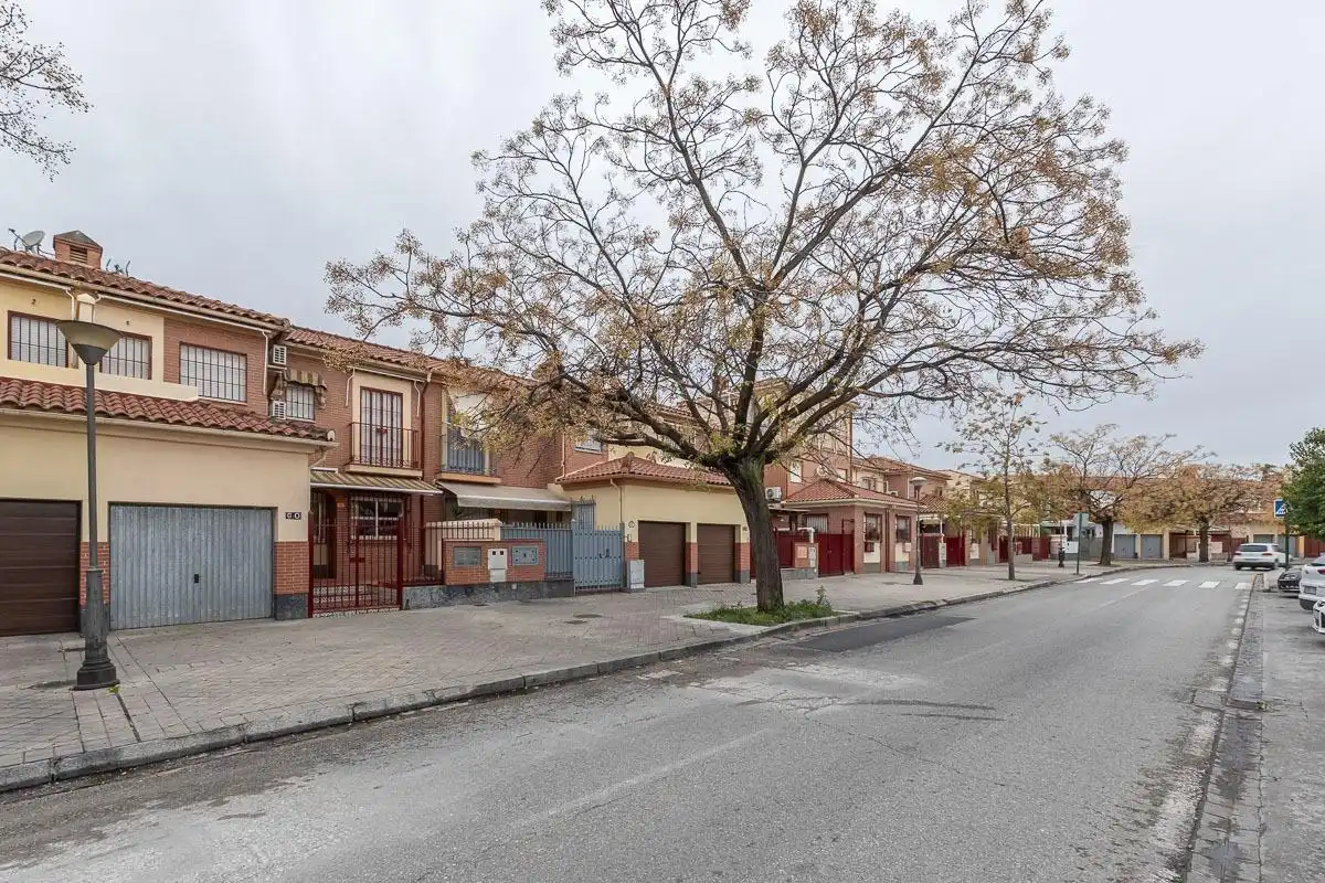 Exterior view of Detached homes for rent in Granada  with Air Conditioner, Heating and Private garden