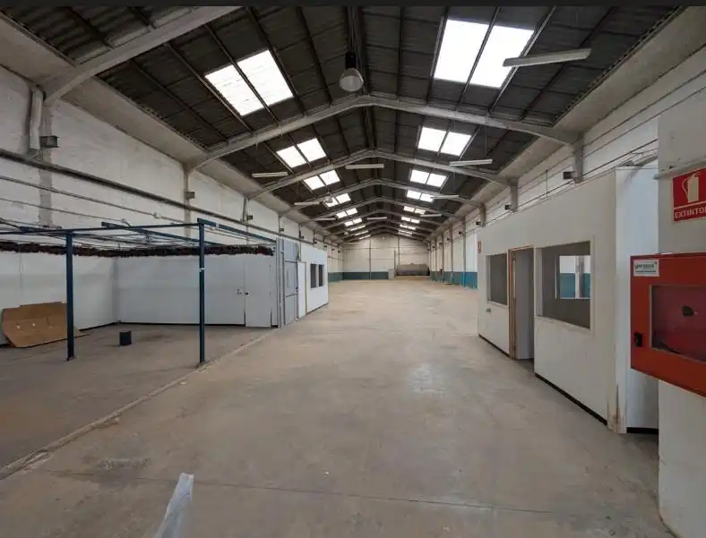 Nave industrial de alquiler en Quart de Poblet