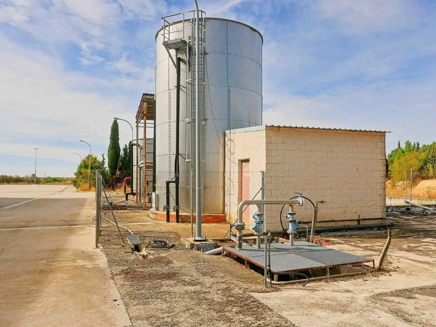 Vista exterior de Nave industrial en venta en Tarancón