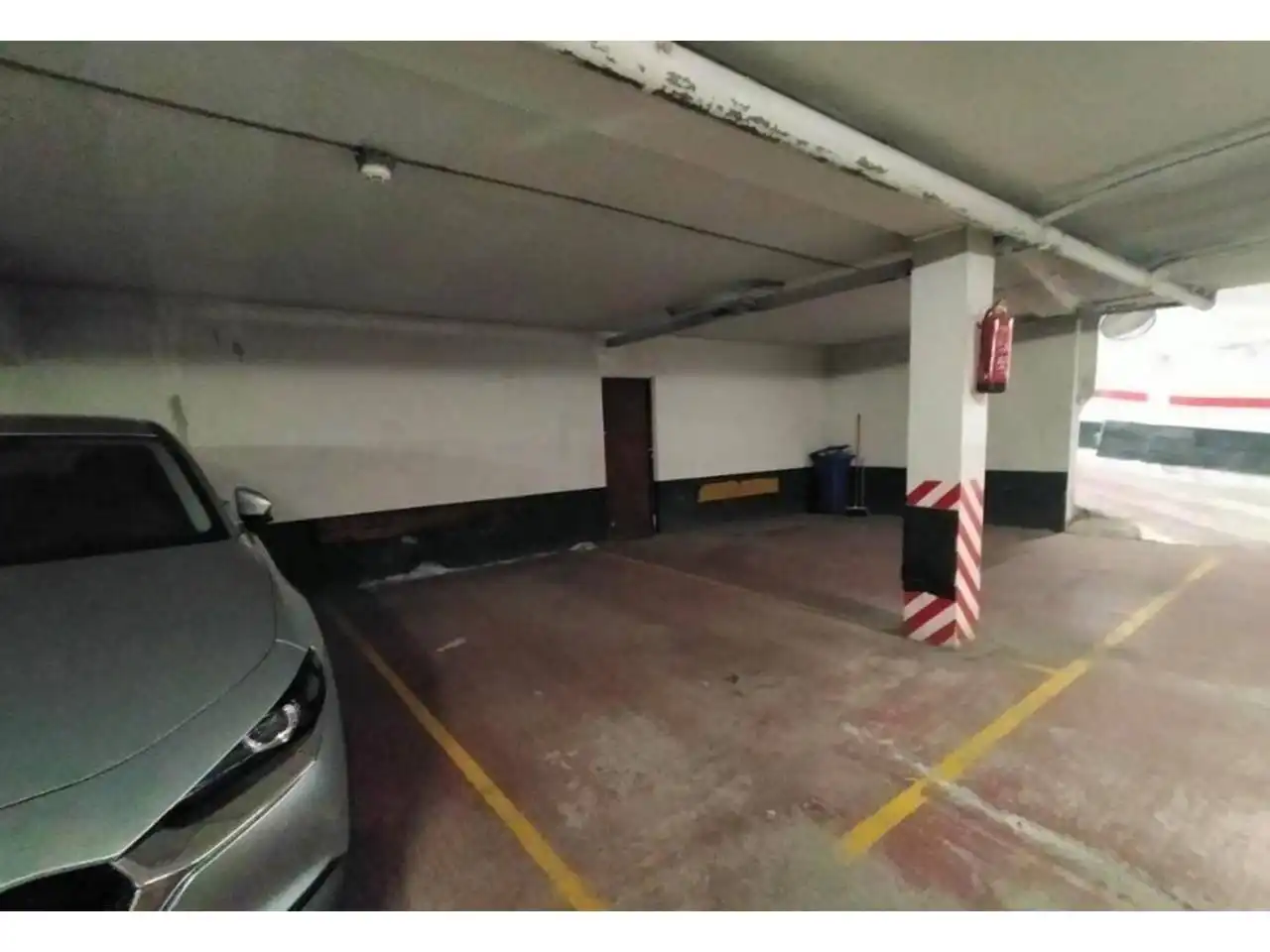 Aparcament de Casa o xalet en venda en Burgos amb Calefacció, Parquet i Terrassa