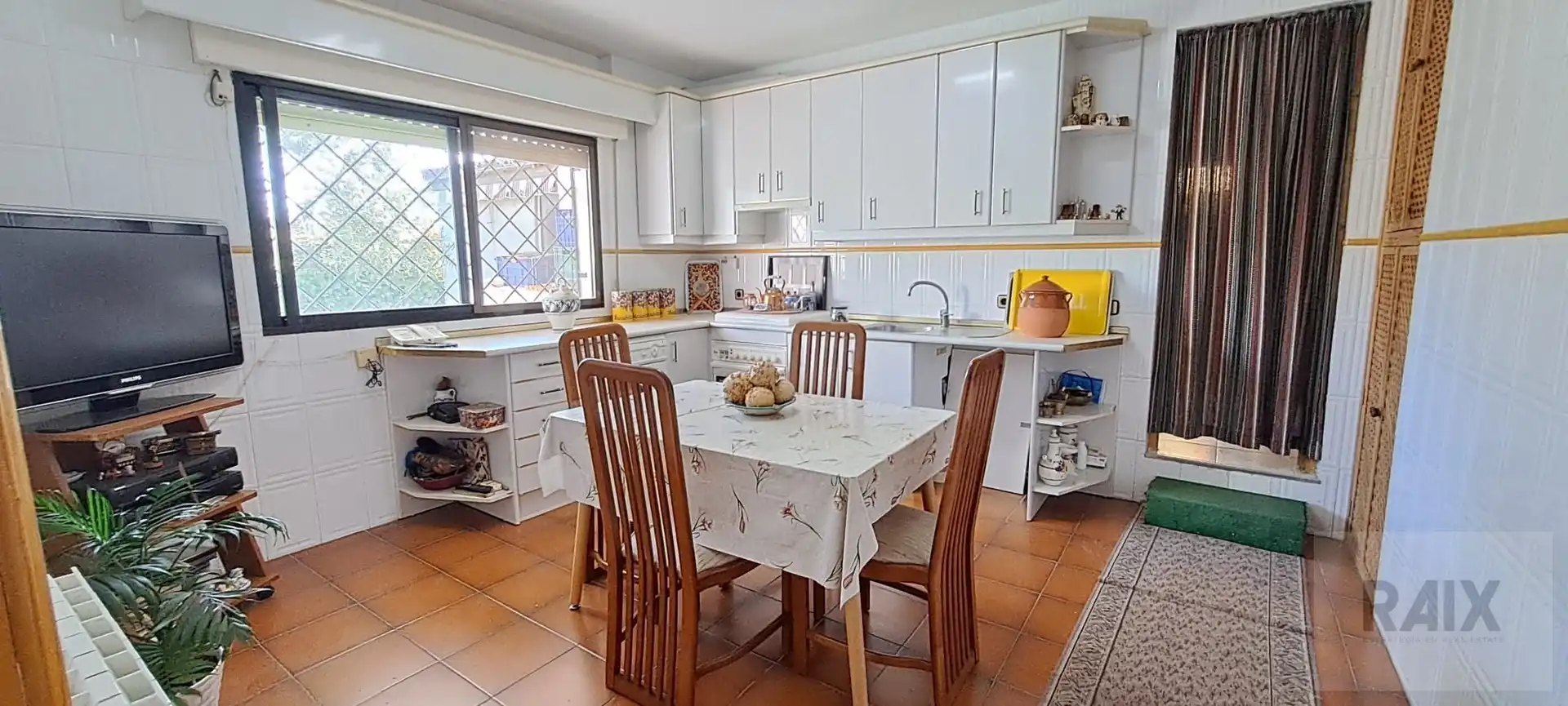Kitchen of Houses for sale in Colmenar de Oreja, Madrid