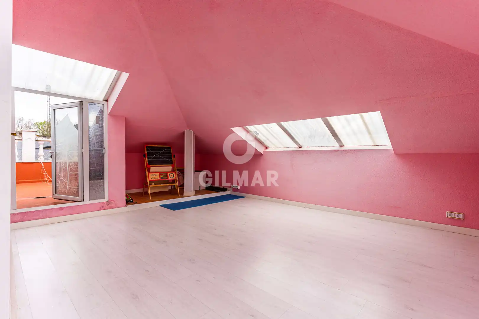 Dormitori de Casa o xalet en venda en Arroyomolinos (Madrid) amb Calefacció, Jardí privat i Piscina