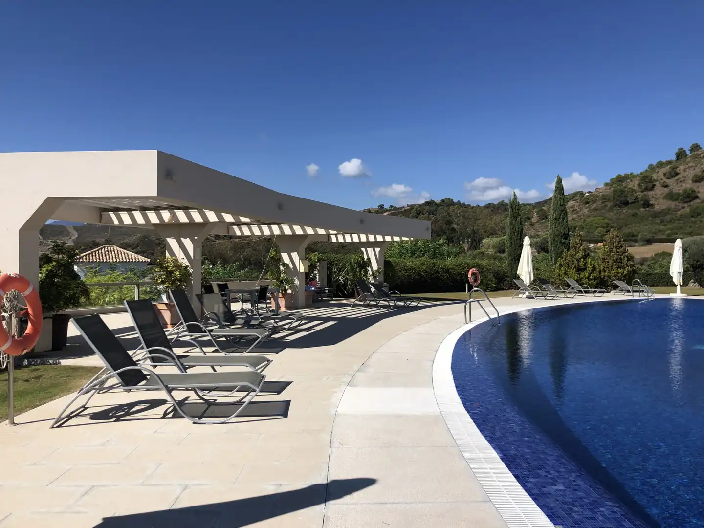 Apartament amb piscina en venda a Benahavís pueblo, imagen 26