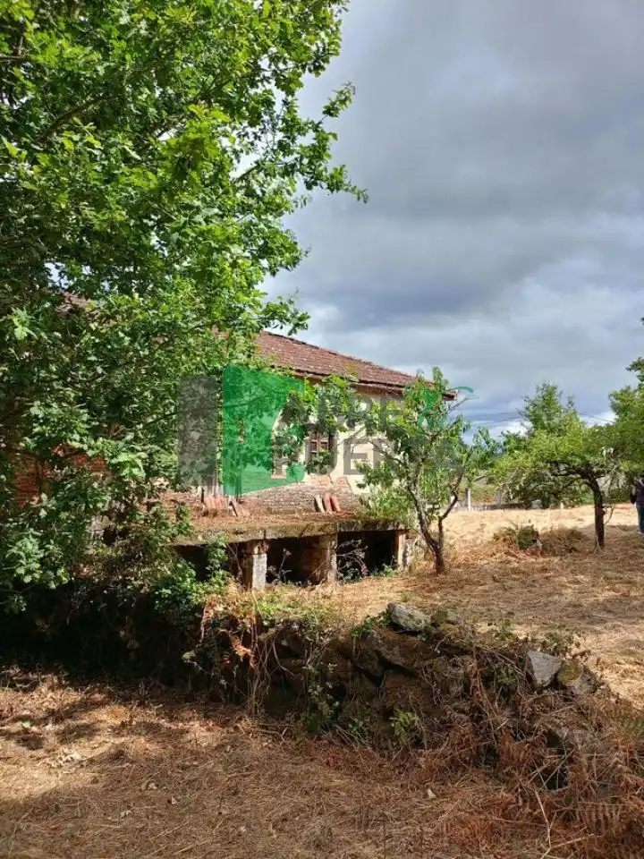 Chalet con jardín en venta en Amoeiro, imagen 7