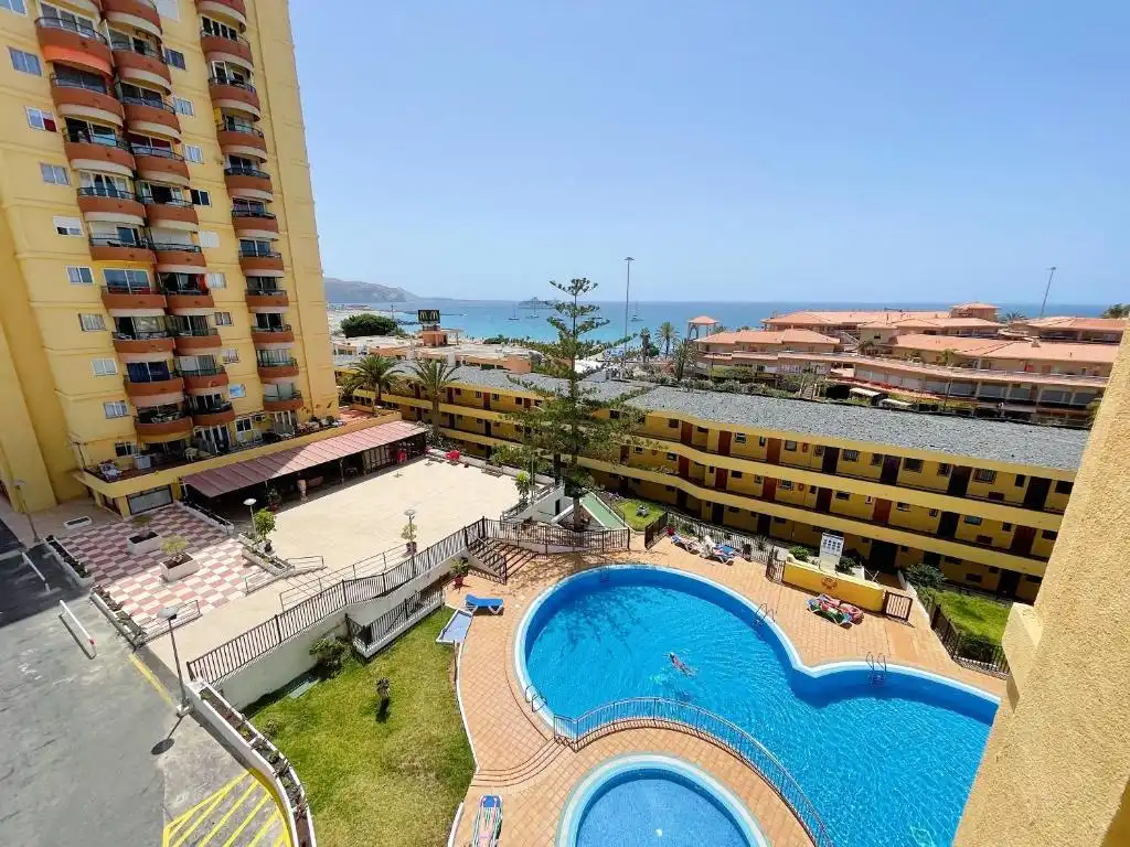 Habitación de Apartamento en venta en Arona con Aire acondicionado, Amueblado y Horno