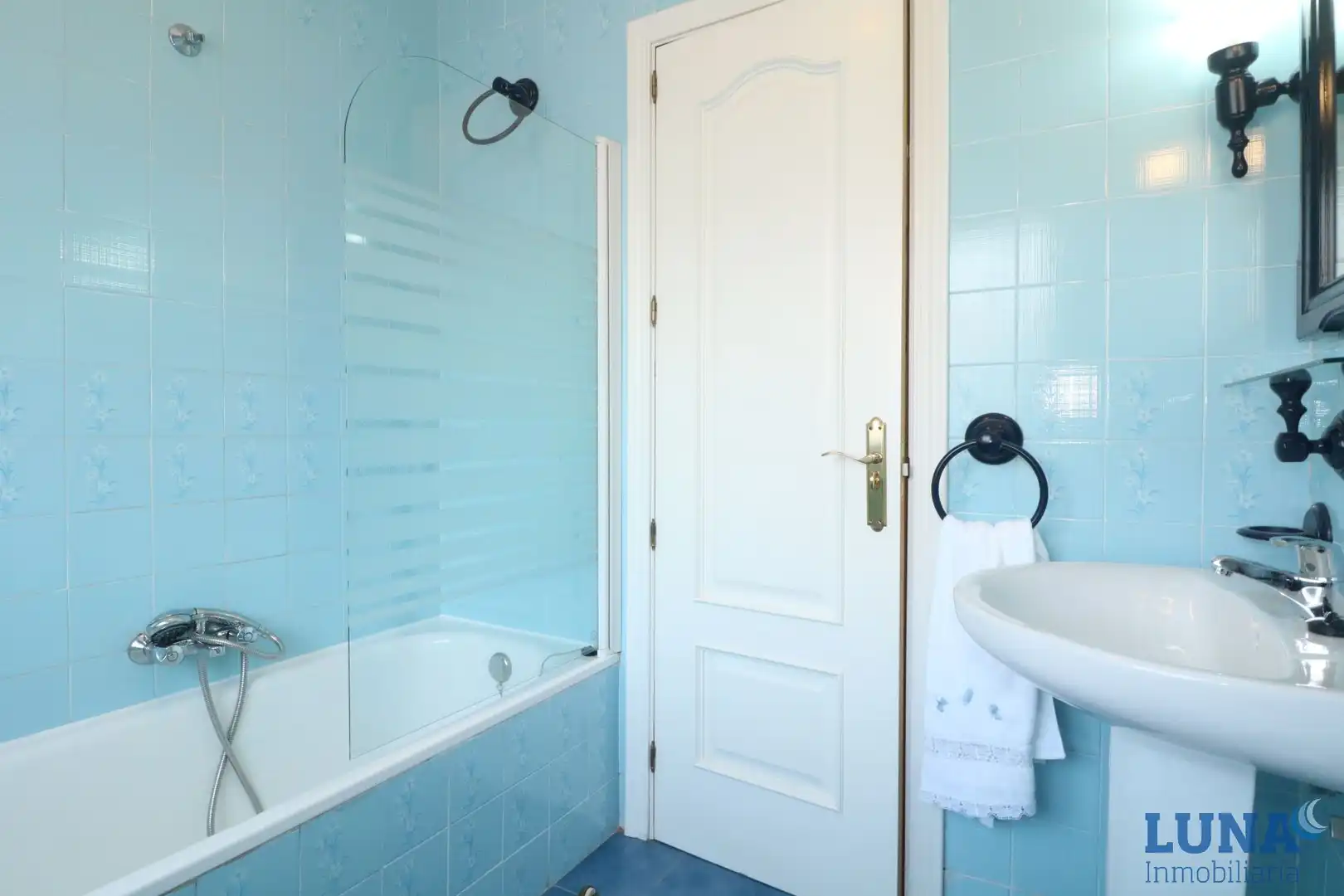Baño de Casa adosada en venta en Getafe con Calefacción y Trastero