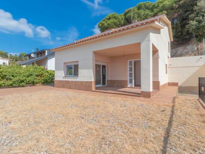 Außenansicht von Haus oder Chalet zum verkauf in Arenys de Munt mit Terrasse und Balkon