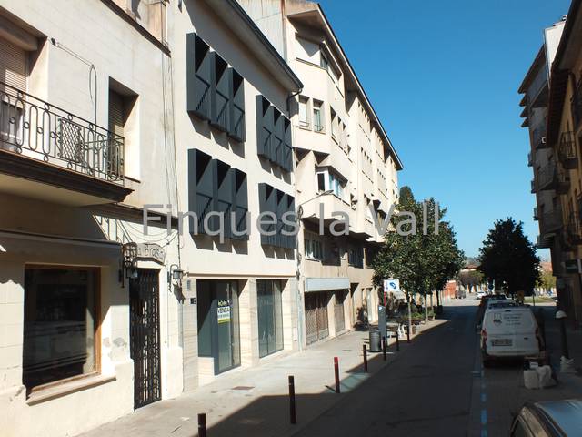 Local comercial en Venta en Tona