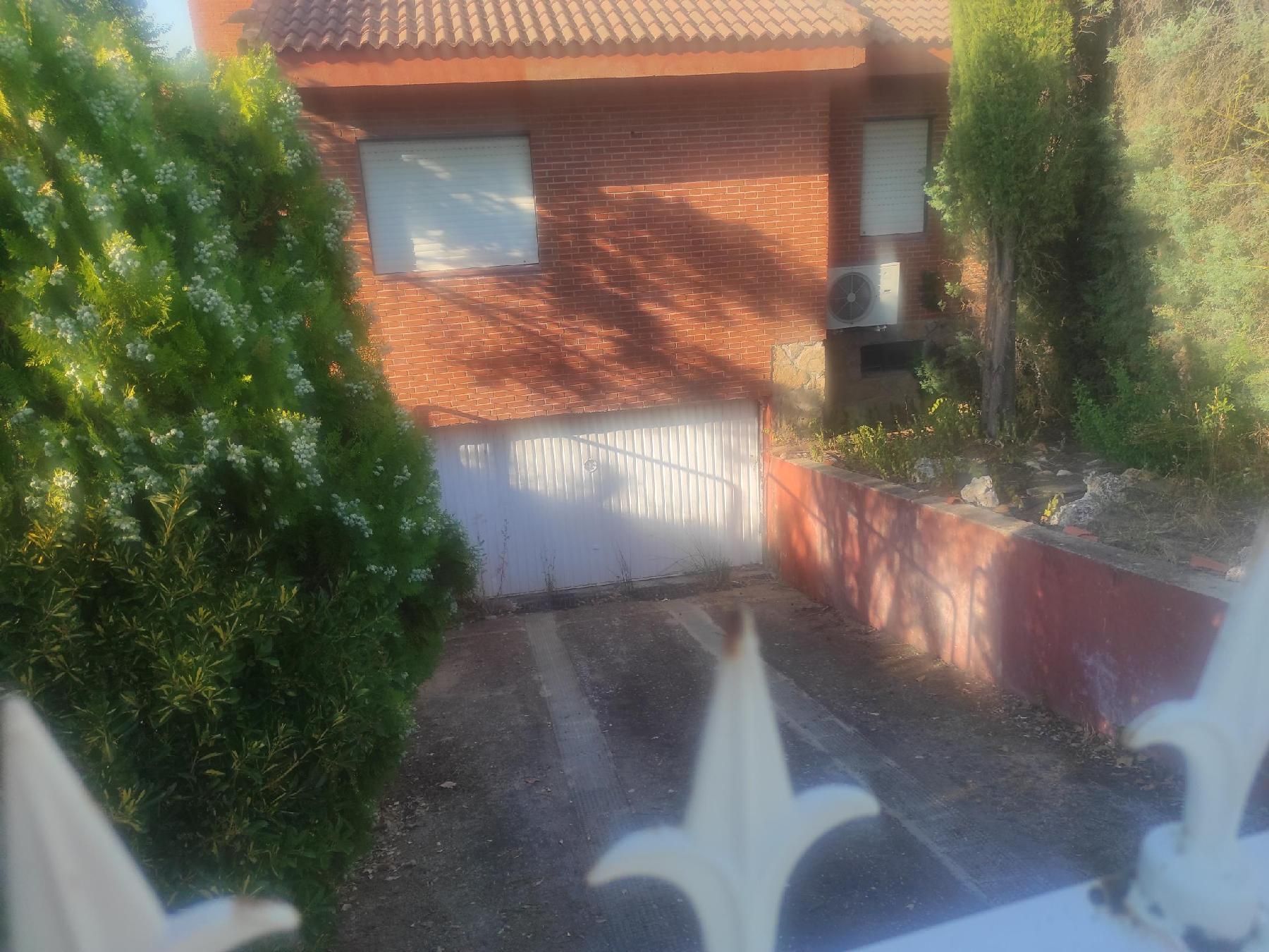 Exterior view of Flat for sale in Valdeolmos-Alalpardo