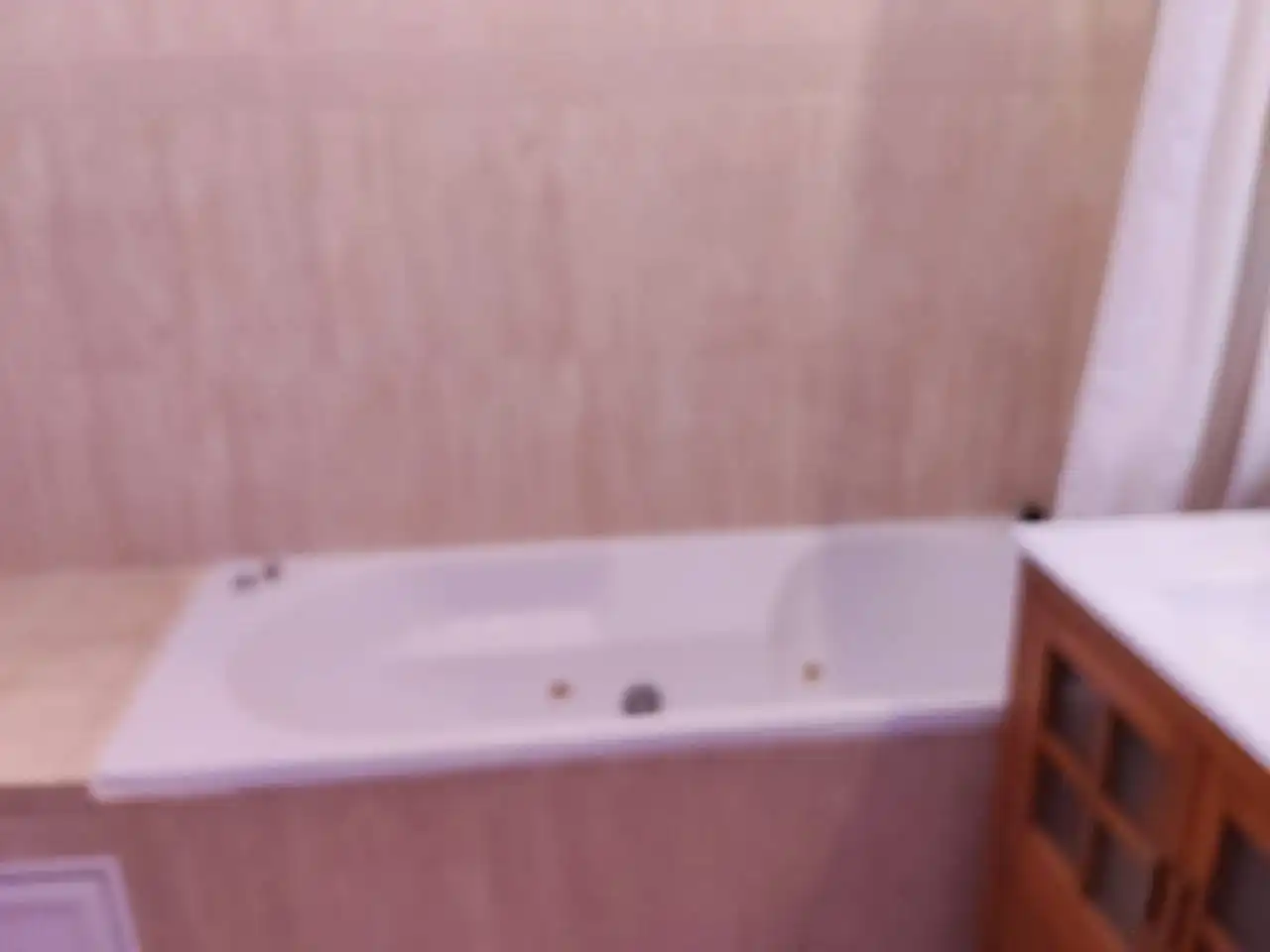 Baño de Casa o chalet de alquiler en Carmona con Aire acondicionado, Calefacción y Jardín privado