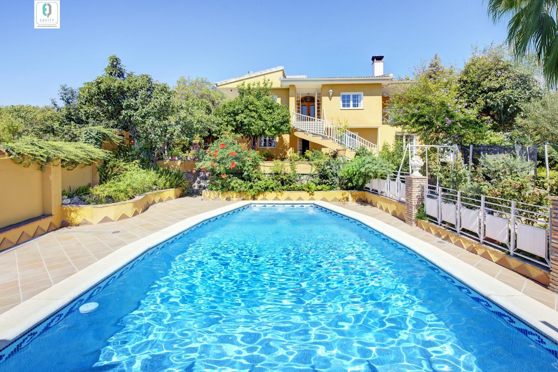 Swimming pool of House or chalet for sale in Alfacar  with Air Conditioner, Heating and Private garden