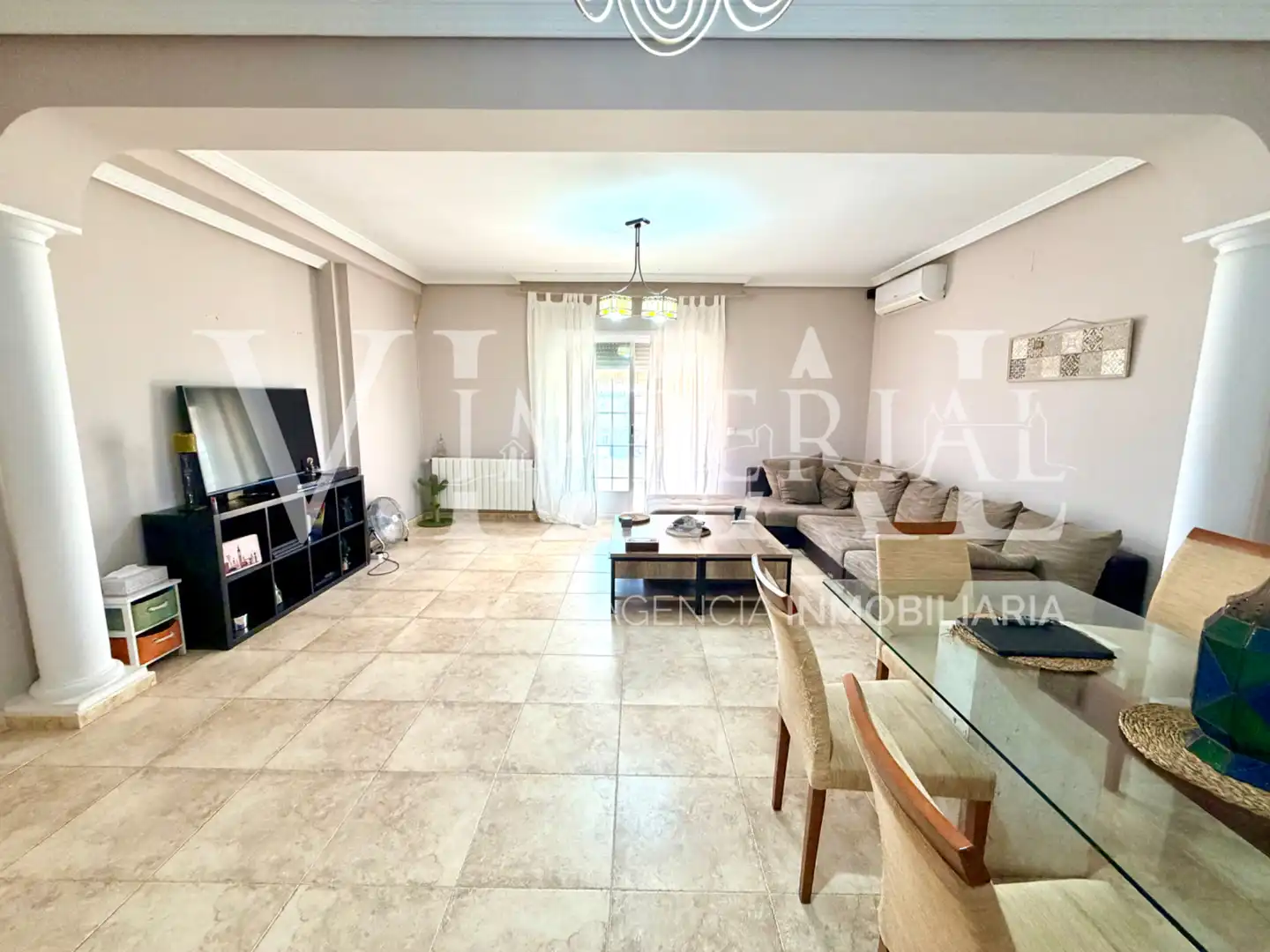 Sala d'estar de Casa o xalet en venda en Barcience amb Aire condicionat, Calefacció i Jardí privat
