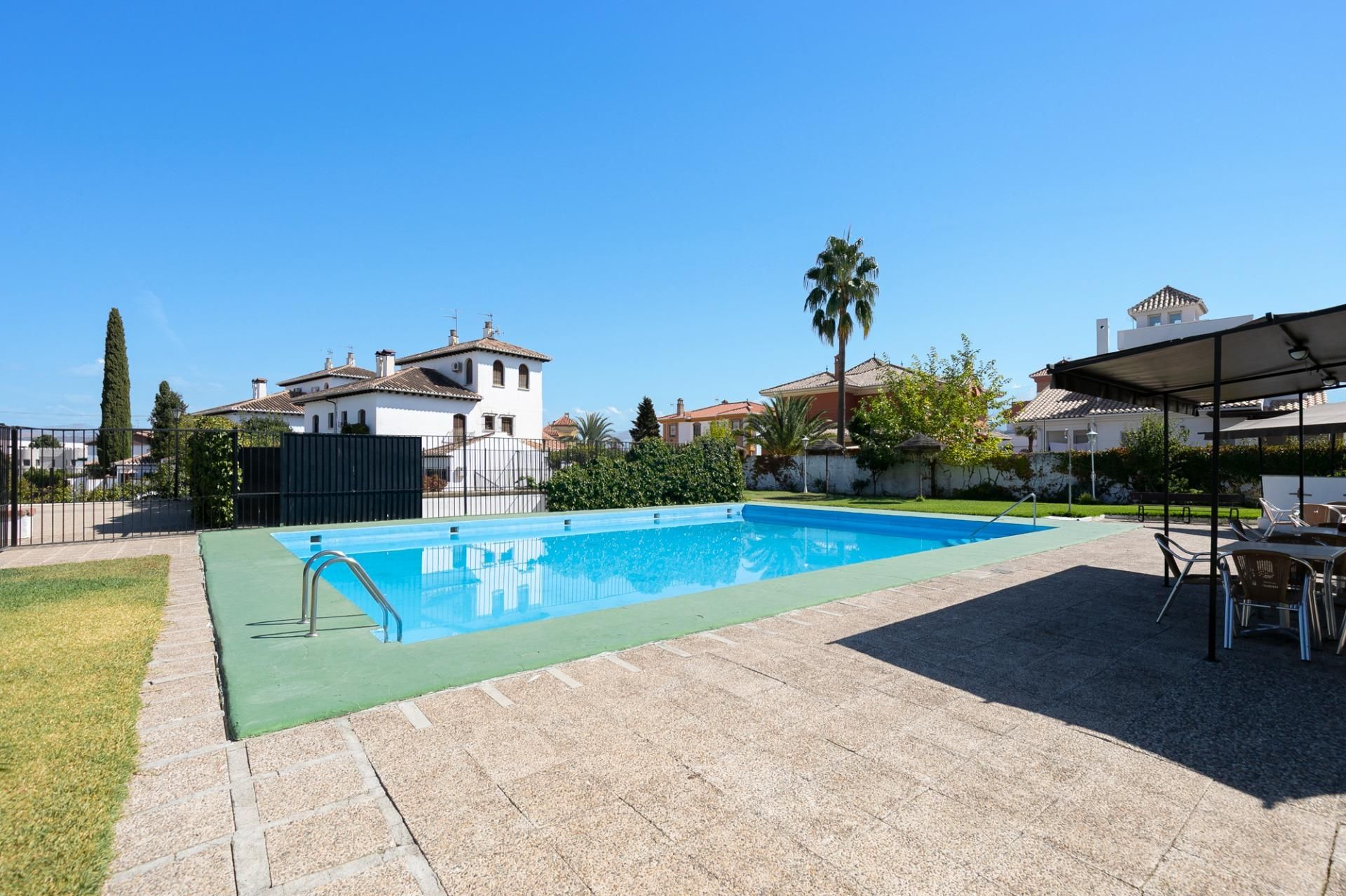 Swimming pool of House or chalet for sale in Ogíjares  with Private garden, Terrace and Balcony