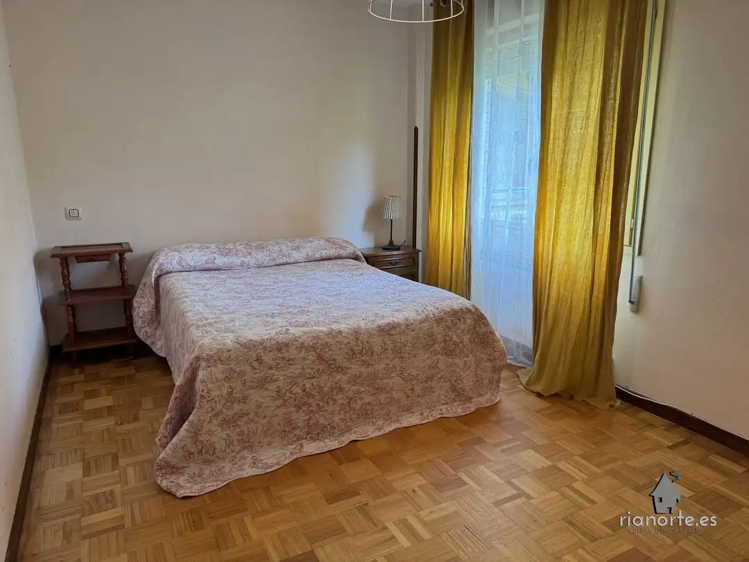 Habitación de Piso en venta en Ribadesella con Calefacción