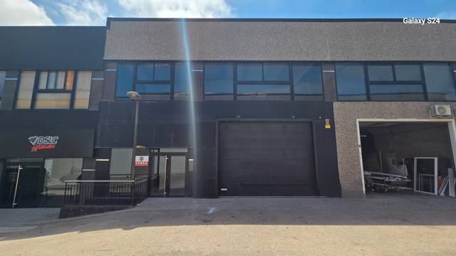 Nave industrial en Venta en Avinguda d'Europa, 43 en Mercat - Mas Moixa