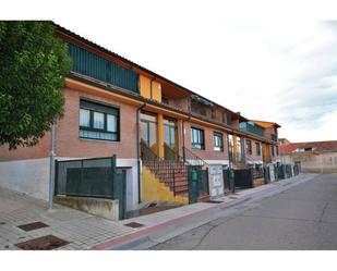 Exterior view of Single-family semi-detached for sale in Villalobón  with Heating, Private garden and Terrace