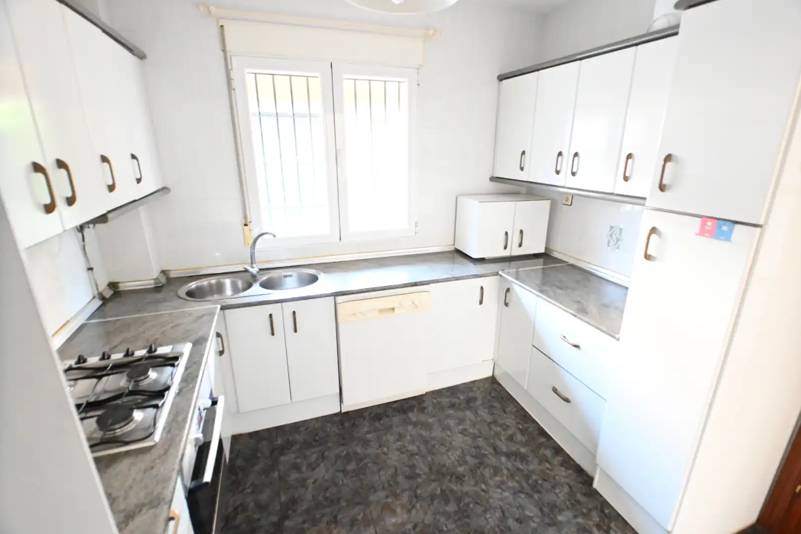 Cocina de Casa adosada en venta en Churriana de la Vega con Aire acondicionado, Terraza y Trastero