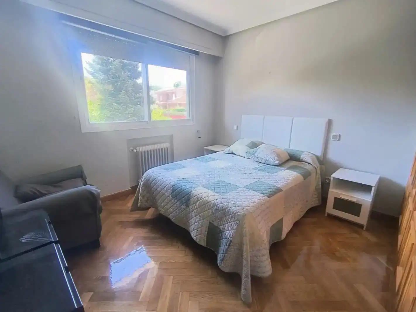 Schlafzimmer von Wohnung zur Miete in Pozuelo de Alarcón mit Klimaanlage, Privatgarten und Parkett
