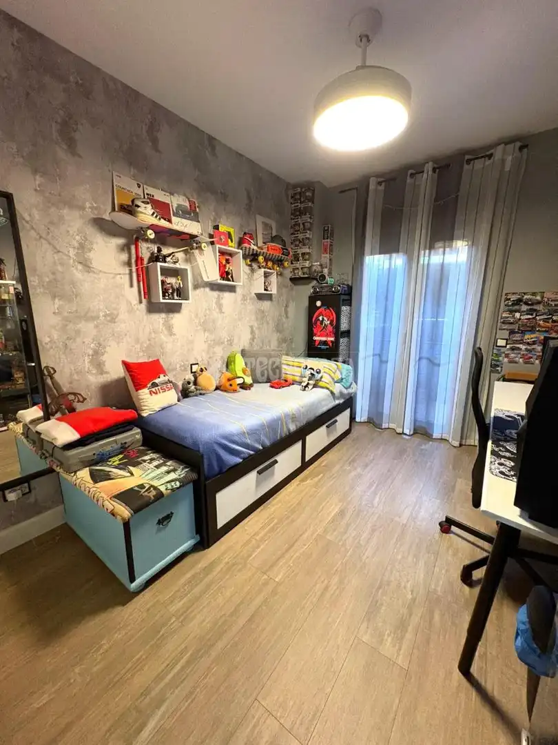Bedroom of Flat for sale in Parla  with Air Conditioner and Storage room