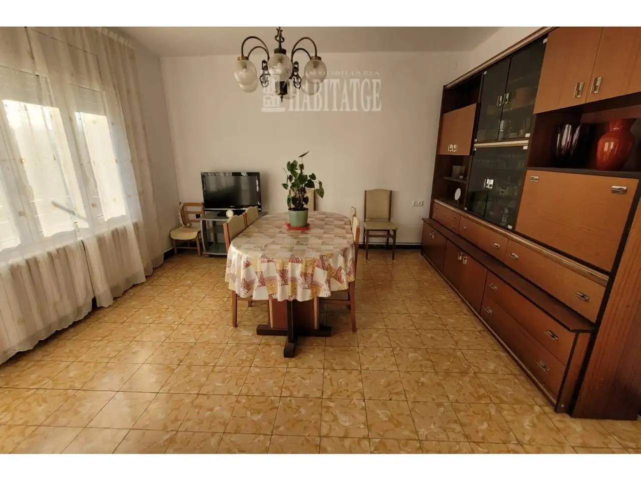Comedor de Piso en venta en Torelló con Calefacción, Trastero y Balcón