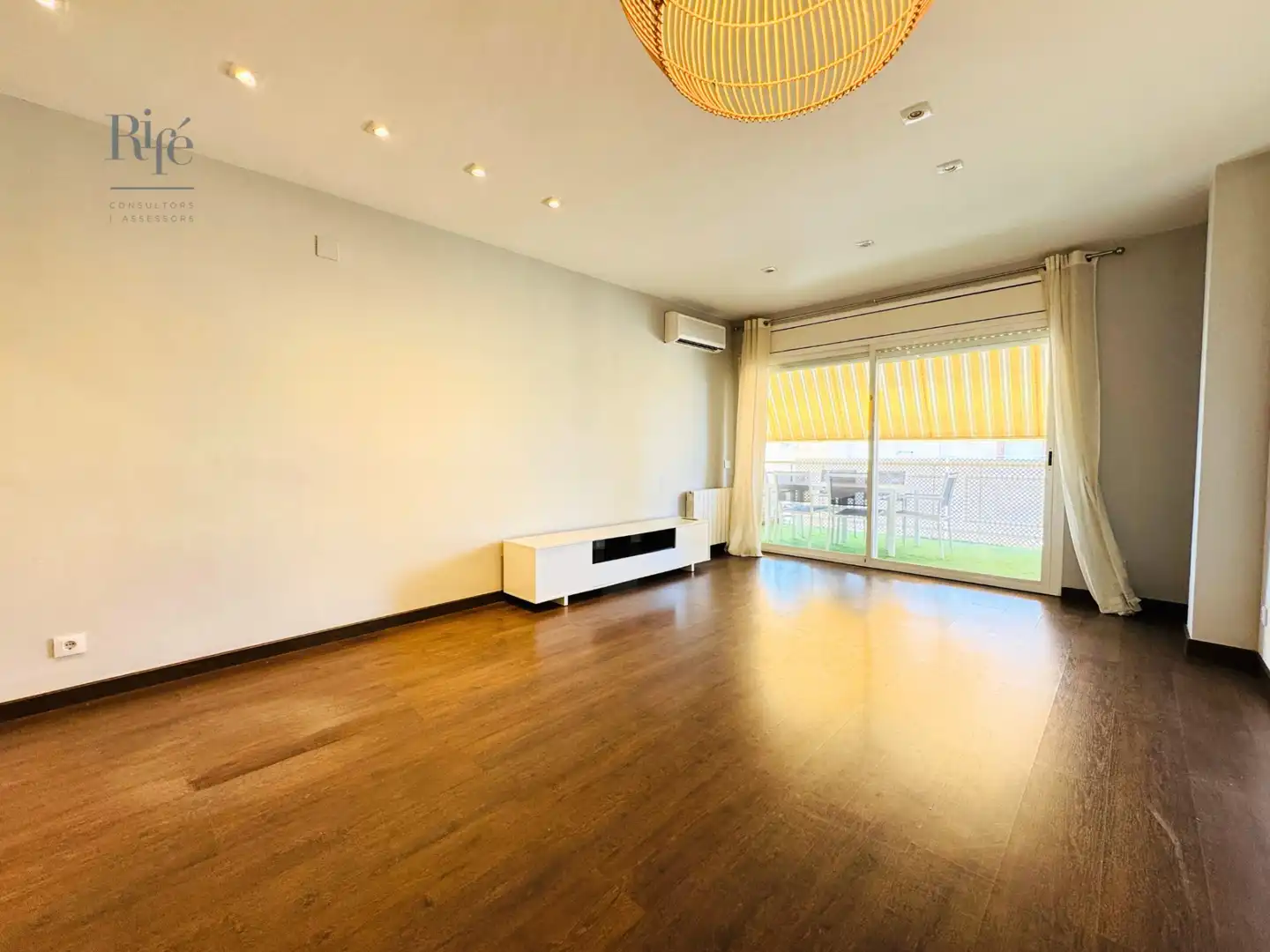Piso con terraza en venta en Avinguda de la Cossetània, imagen 4