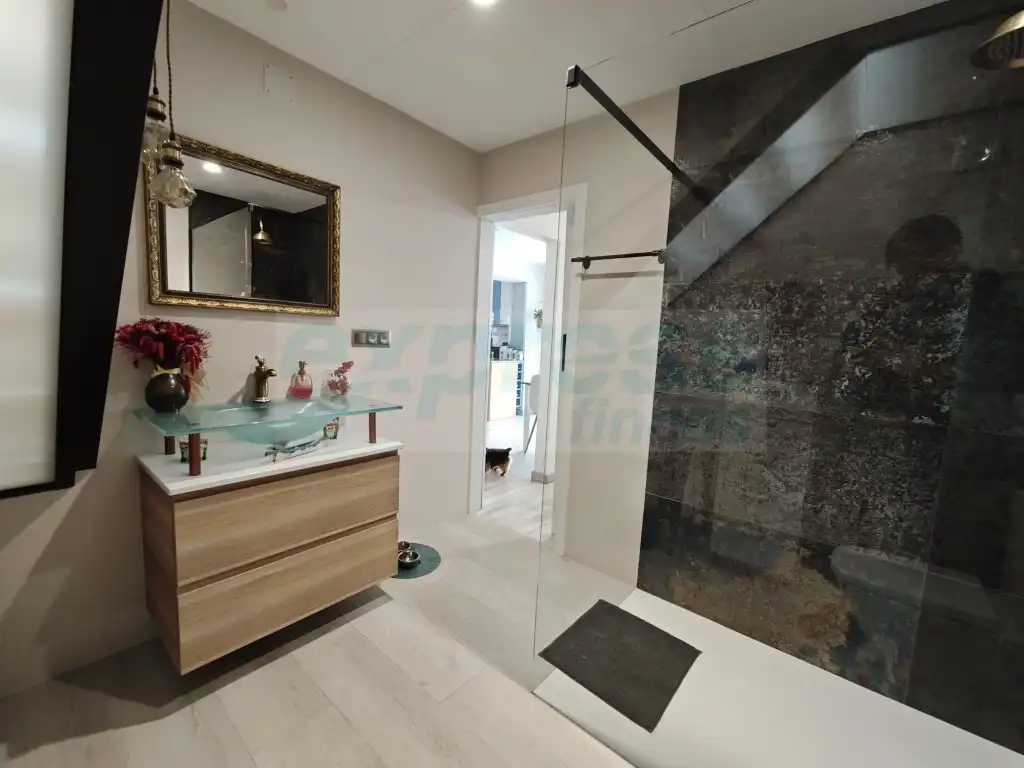 Baño de Dúplex en venta en Palafolls con Aire acondicionado, Terraza y Horno