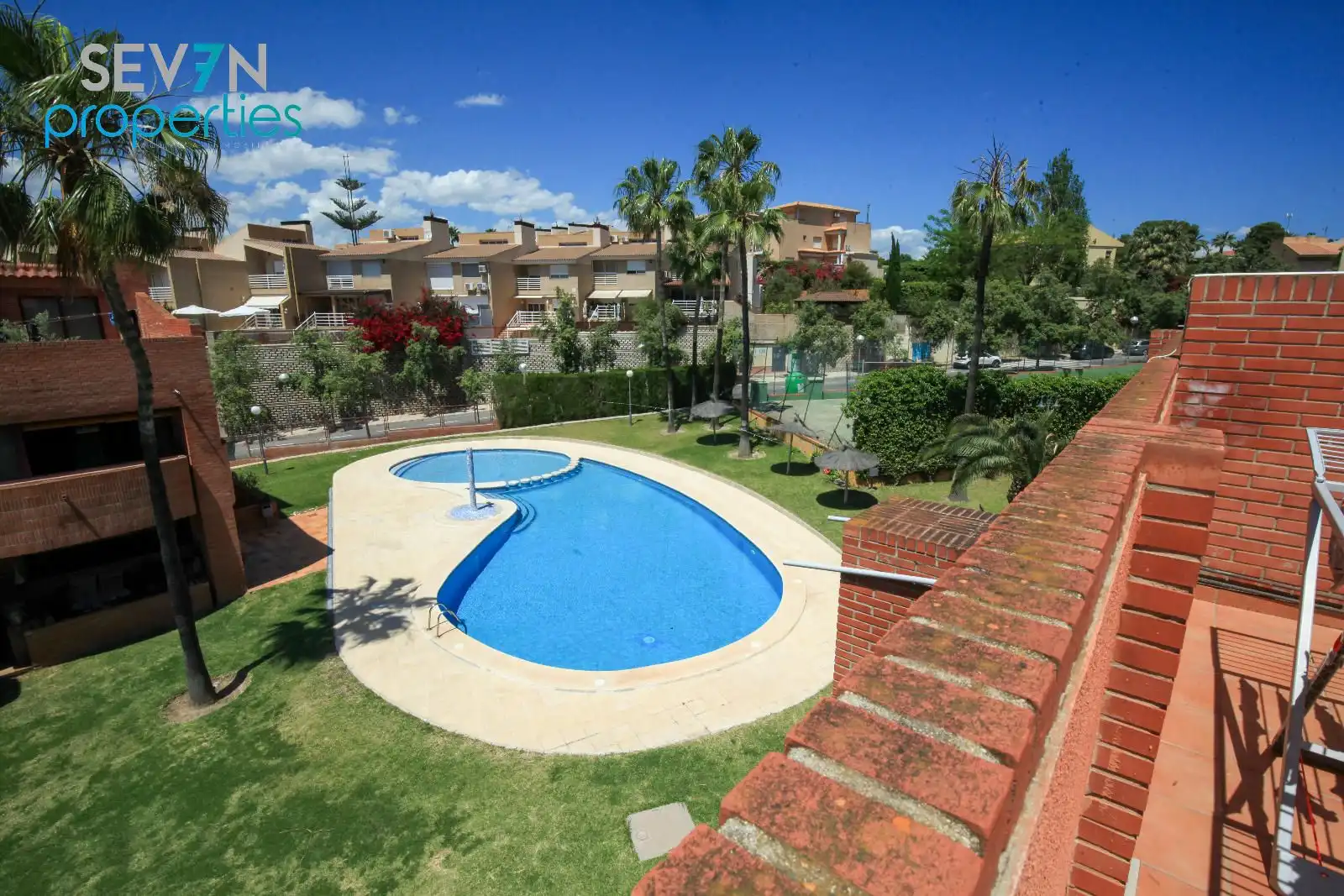 Jardín de Casa adosada en venta en Alicante / Alacant con Aire acondicionado, Calefacción y Piscina