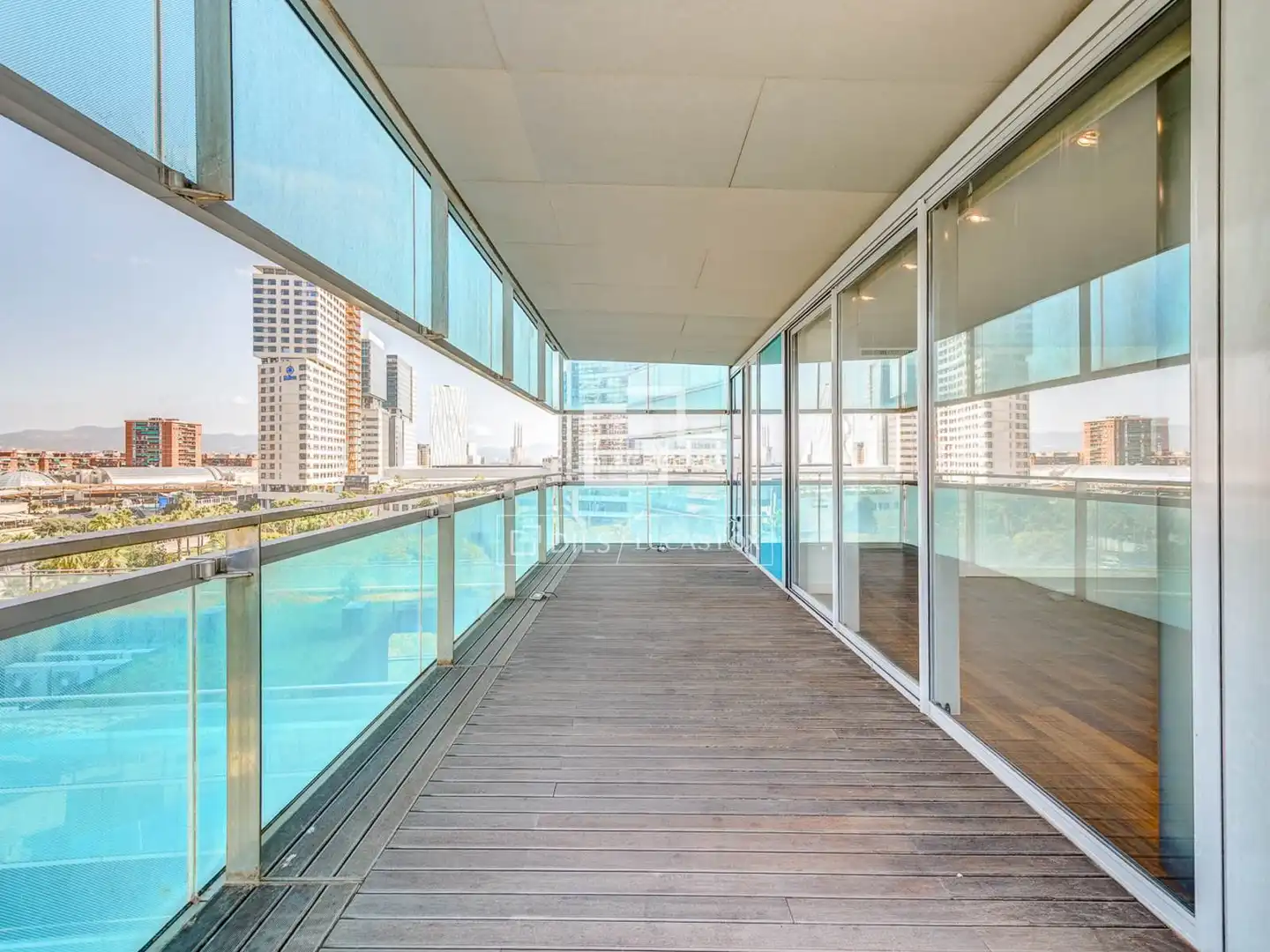 Terraza de Piso en venta en Barcelona con Aire acondicionado, Calefacción y Jardín privado