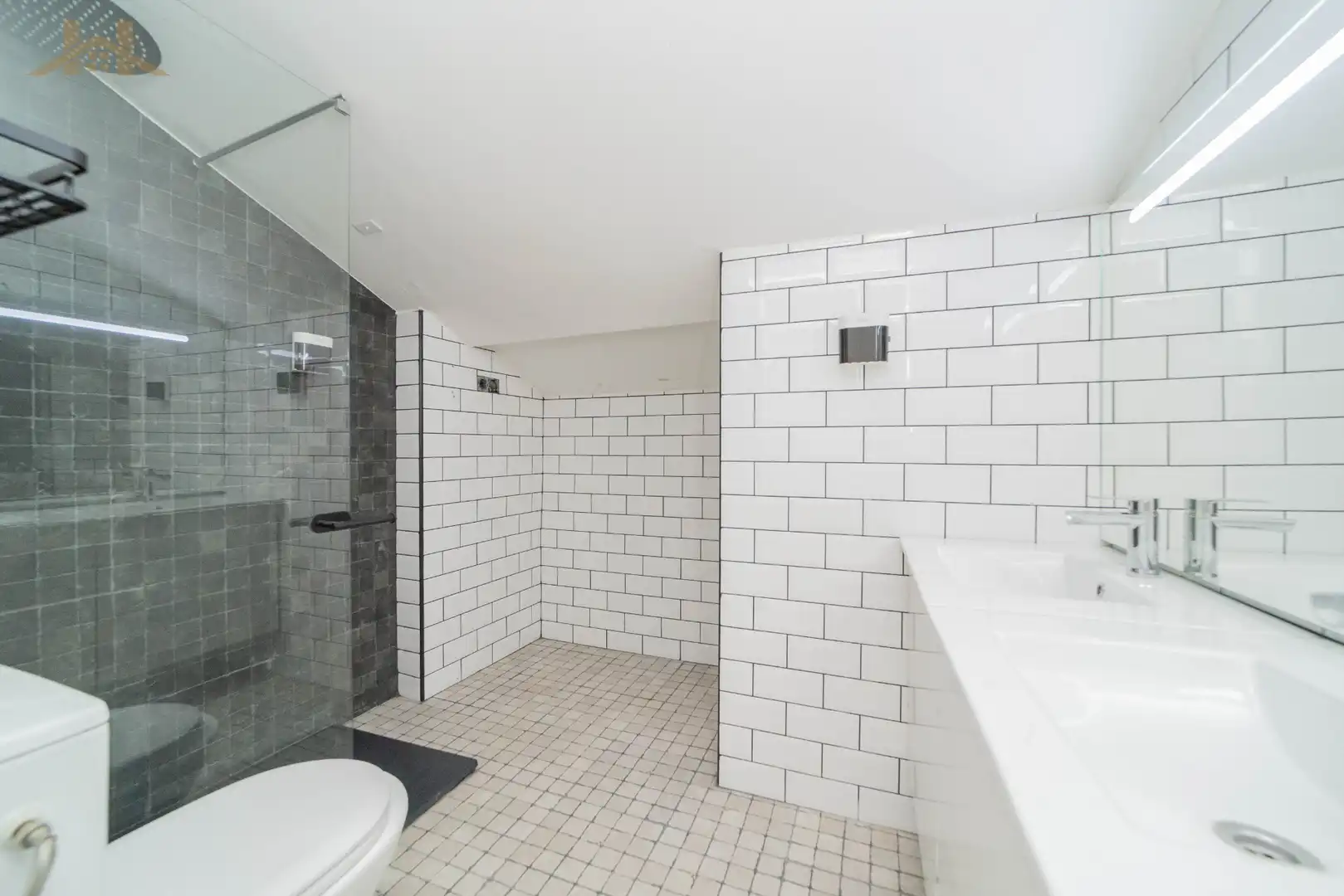 Badezimmer von Dachboden zum Verkauf in Las Rozas de Madrid