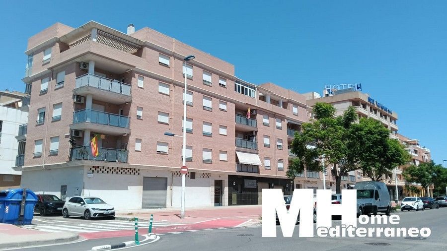 Vista exterior de Pis en venda en Sagunto / Sagunt amb Aire condicionat, Calefacció i Terrassa