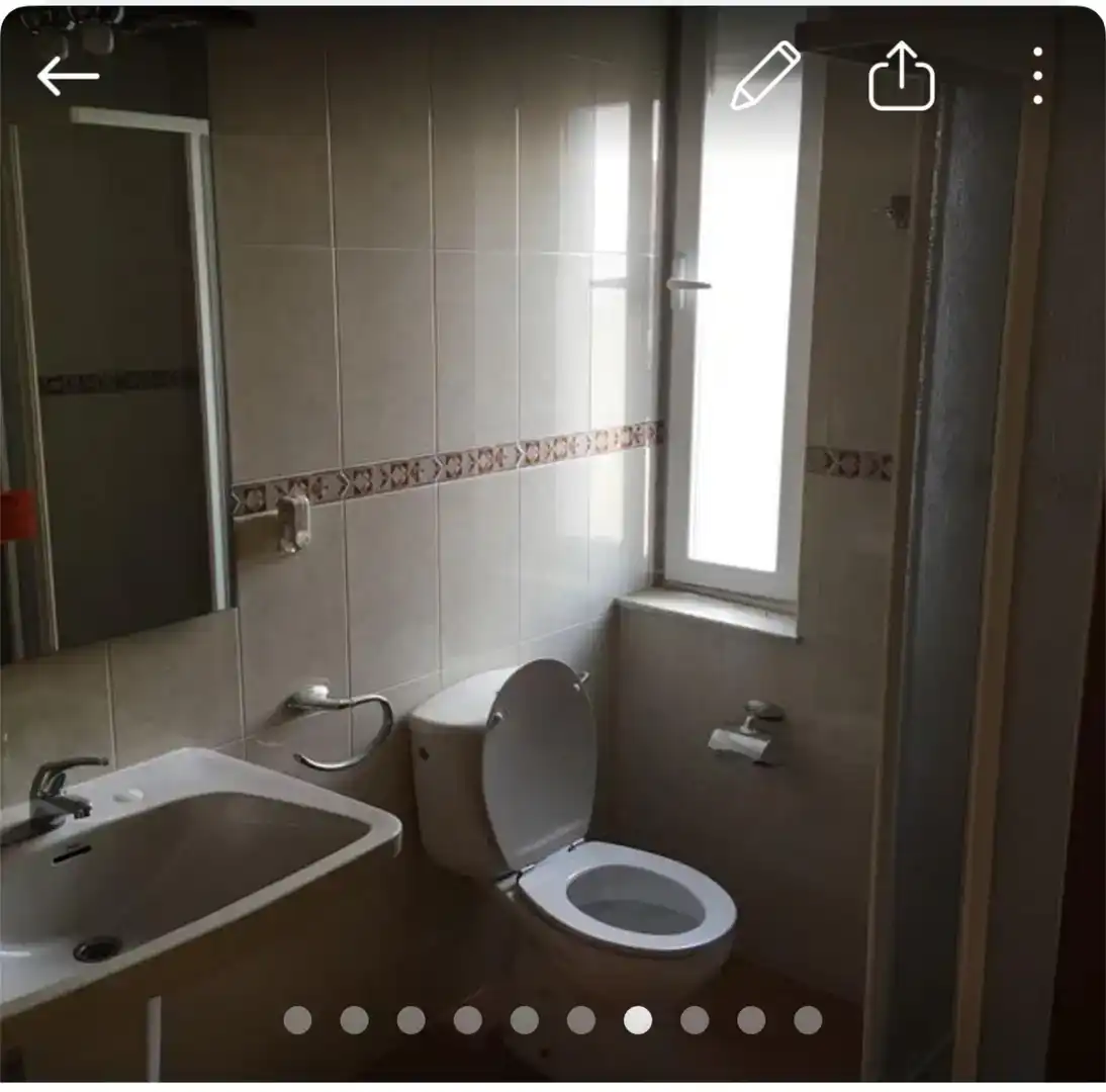 Bathroom of Flat for sale in Palacios de la Valduerna  with Private garden and Storage room