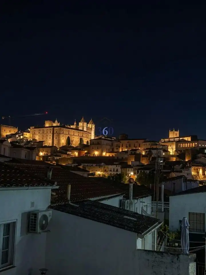 Casa o xalet en venda a Armonía, Casco Antiguo
