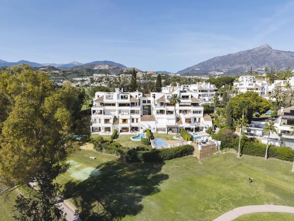 Dúplex amb piscina en venda a Nueva Andalucía, imagen 24