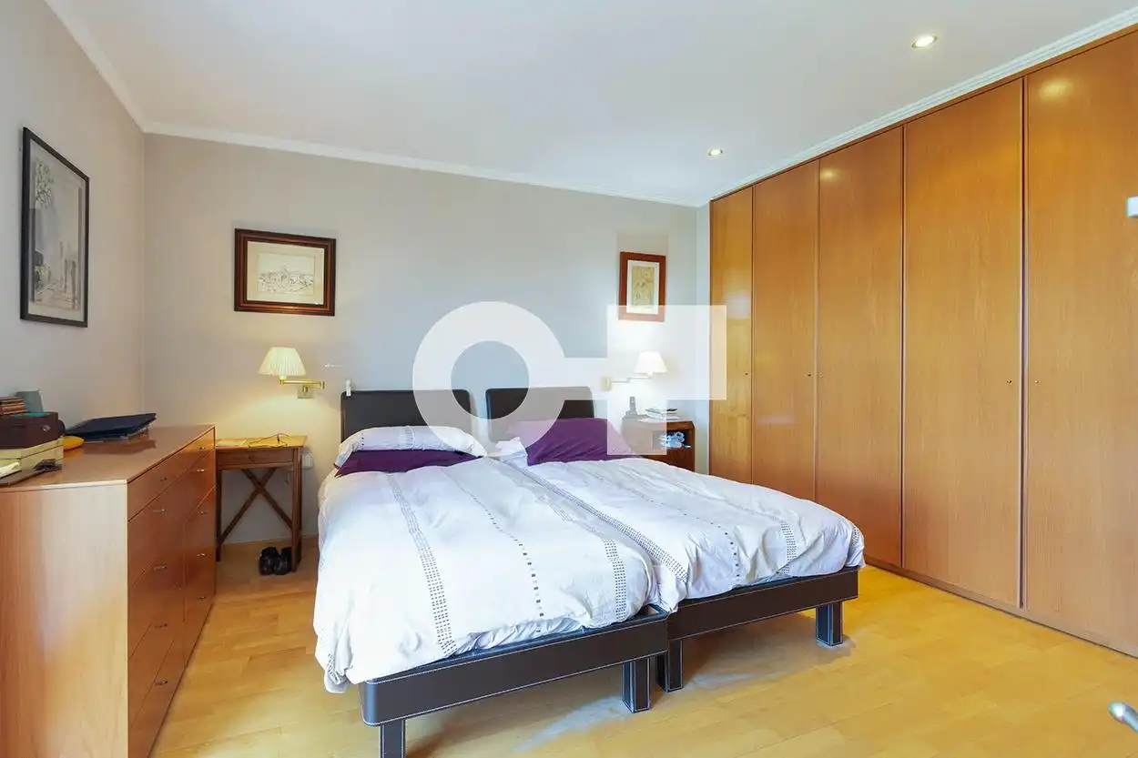 Dormitori de Casa adosada en venda en Sant Just Desvern amb Aire condicionat, Calefacció i Parquet