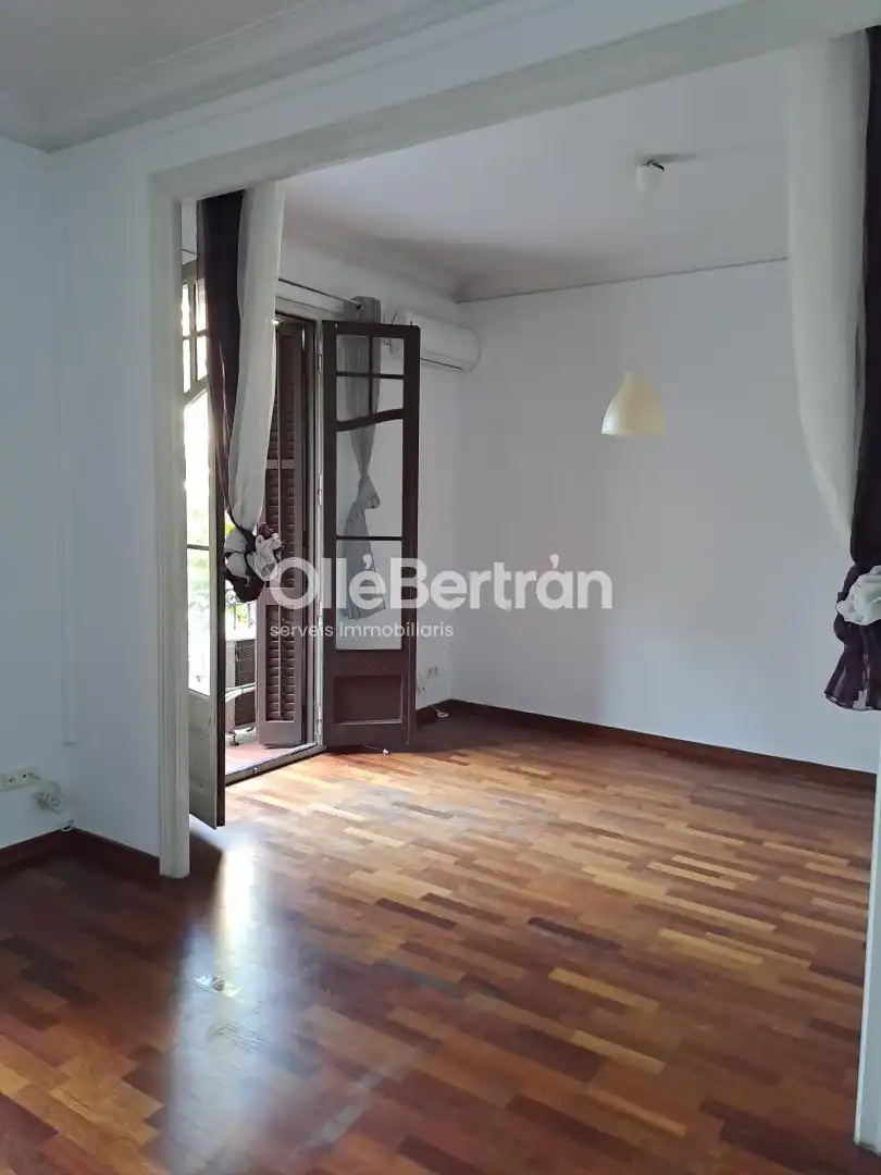 Living room of Flat for sale in Barcelona  with Balcony