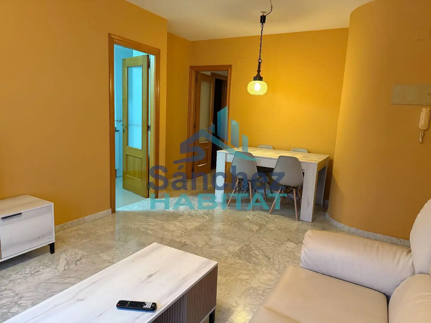 Sala de estar de Apartamento de alquiler en Chelva con Aire acondicionado y Amueblado