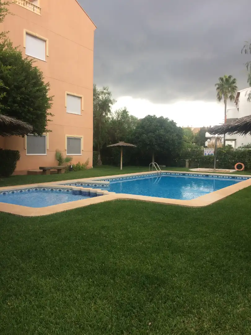 Schwimmbecken von Dachboden zur Miete in Jávea / Xàbia mit Klimaanlage, Heizung und Terrasse